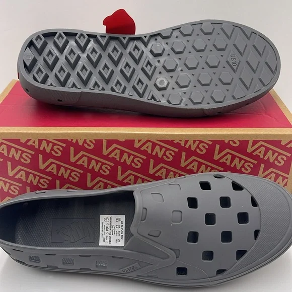 Vans WMNS Slip-On Trk
Pewter
VN0A5HF8PWT
Sneakers - Picture 4 of 16